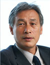 岸由二